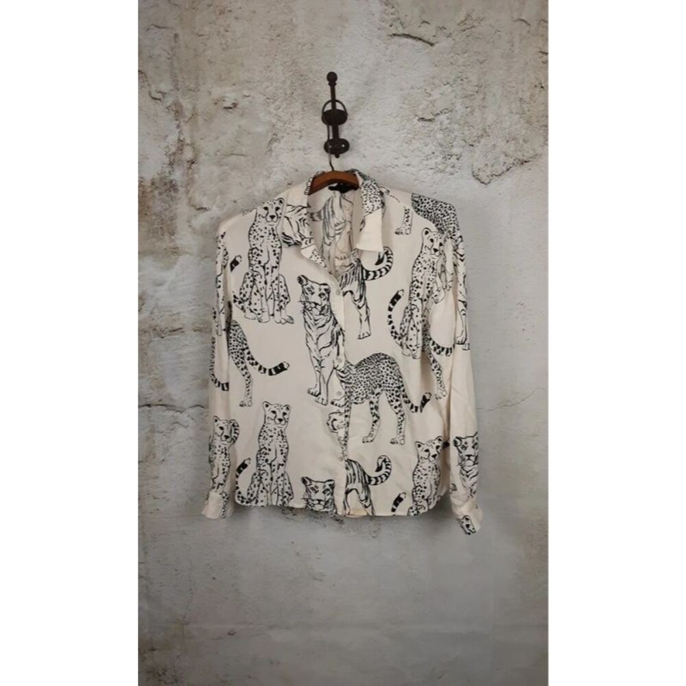 Vintage-Inspired Big Cat Print Button-Up Blouse
